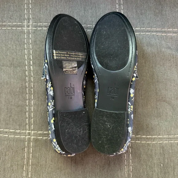 NWOT💕 Cabi Carnaby Floral Velvet Loafer Flats with Gold Horsebit Detail - Picture 5 of 6